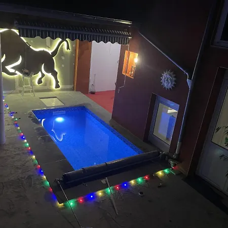 Kiara Hebergements Nyaraló