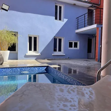 Kiara Hebergements * Cusset